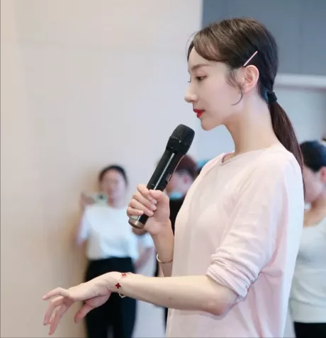 獲贊3億，火遍全網的《只此青綠》，領舞到底什麼來頭？