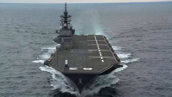 全球兩棲攻擊艦排行榜，第三名爭奪激烈，出雲艦比075還要大？