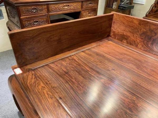 老料黃花梨三圍獨板羅漢床