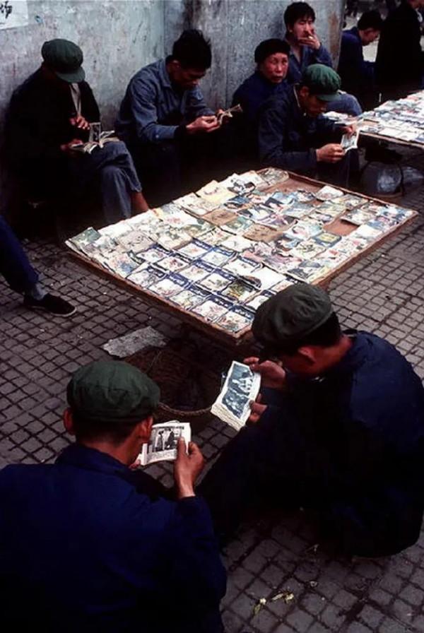 1985年53張照片：唐國強朱時茂是小鮮肉，羅京24歲劉曉慶張瑜很美