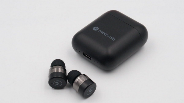 彙總完2021年16家手機廠商31款TWS耳機，我們得出8組重要資料