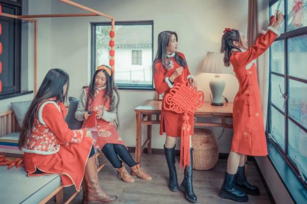 1年有150天住酒店，44次旅行，47次飛行！這江南女子怎麼做到的？