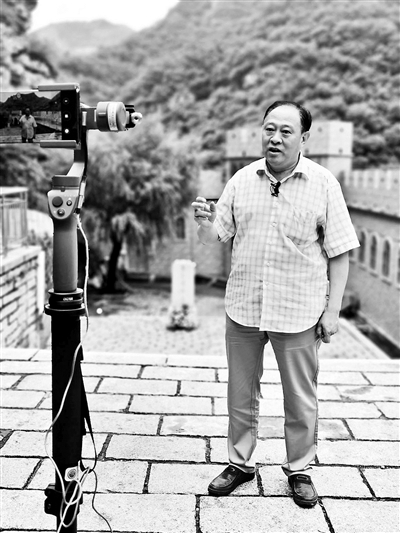 村莊兩番罹難,魚子山堡壘屹立敵後 黨員百倍增速,紅崖洞曙光照耀冀東 村莊兩番罹難,魚子山堡壘屹立敵後 黨員百倍增速,紅崖洞曙光照耀冀東