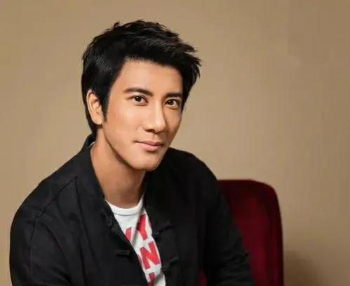 盤點2021年高峰跌落的頂流，被央視點名，沒有一個值得同情