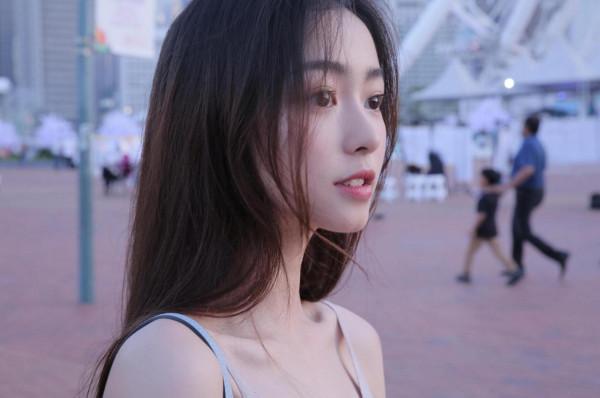 天津女孩高考692分，去武漢讀師範被贊，網友：值啥呀，有985不讀