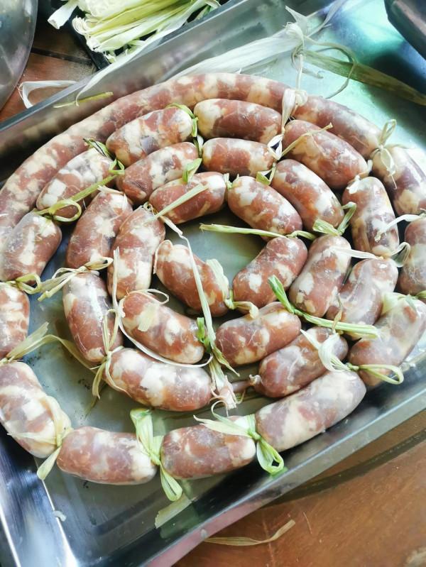 曬臘腸,曬臘肉,曬魚乾,天台曬,頭條曬,廣式臘味曬起來 曬臘腸,曬臘肉,曬魚乾,天台曬,頭條曬,廣式臘味曬起來