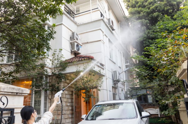 位元斯拉大膽多了，蘋果造車不要方向盤，網友：這把車當手機了