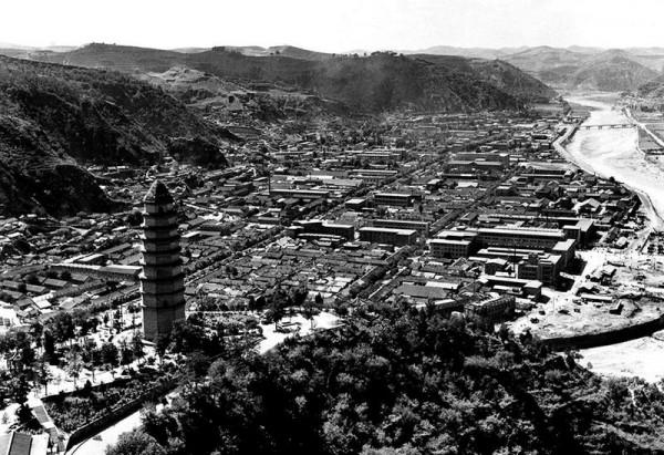 前有黃河,後有追兵,周恩來萬分焦急,毛澤東卻淡定說道:拿煙來 前有黃河,後有追兵,周恩來萬分焦急,毛澤東卻淡定說道:拿煙來