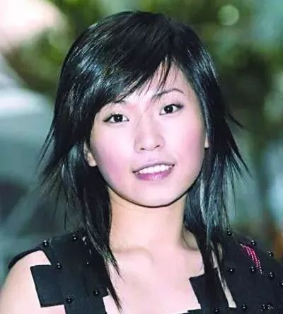 從小寄人籬下，情路坎坷，28歲成名34歲離世，阿桑的一生有多苦？