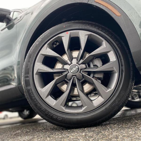 換裝全新車標！新款起亞索蘭託海外實拍，造型氣派，新增插混系統