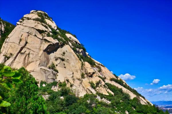 北京一風水寶地，享有京城“綠肺”之稱，四季有景值得前往