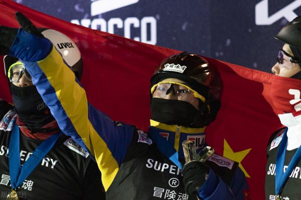 空中技巧世界盃中國雙贏！徐夢桃女子組封后，小將包攬男子冠亞軍