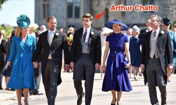 英國王室出了個英俊小哥，女王看好他，有望頂了哈里的缺