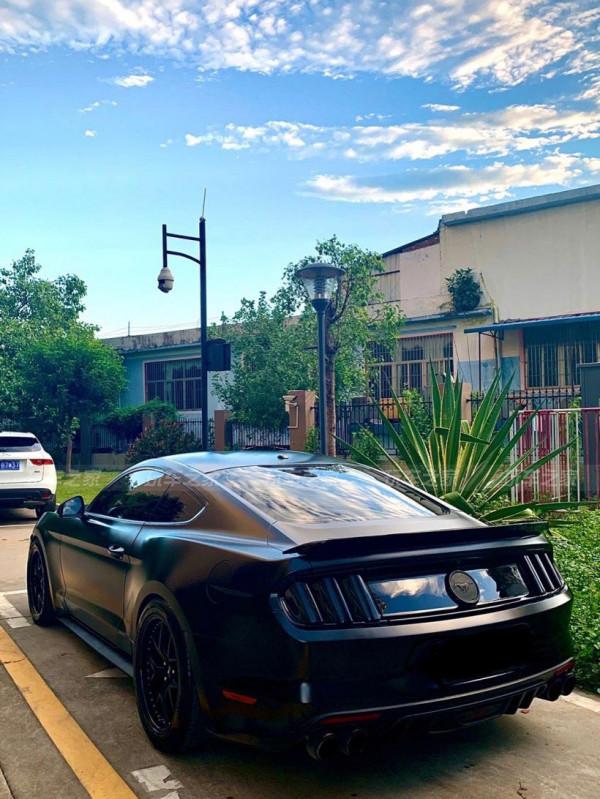 福特Mustang蛻變之路 兩年時間改裝成自己喜歡的樣子