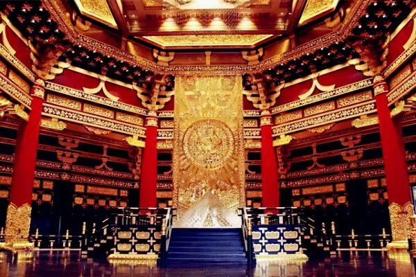 為何萬國頌德天樞上面刻的不是龍鳳而是獅子？只因為出現阿羅憾