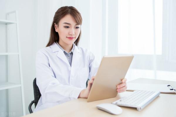 科普知識:醫生為什麼總是穿著白大褂呢? 科普知識:醫生為什麼總是穿著白大褂呢?