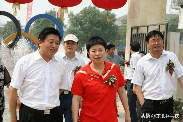 當年楊影被迫辭職，高菡頂替其上位，國乒選手真的不適合做解說嗎