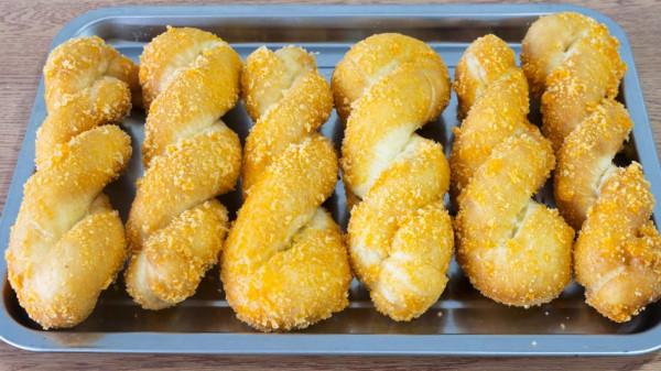 過年必學8款小吃，是零食也是下酒菜，過年露一手，大人小孩都愛