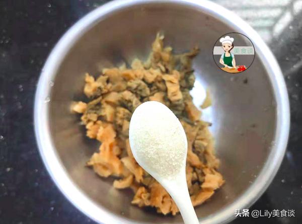 三伏天多吃蒸菜養人，這菜蒸一蒸，15分鐘就出鍋，鮮香營養不上火
