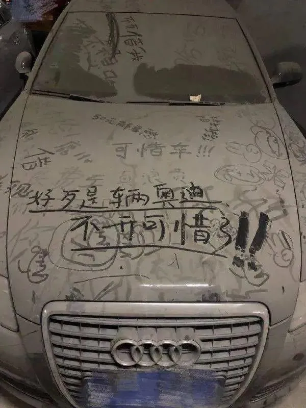 四缸奇駿上市；紅旗MPV最新諜照曝光；疑似魏牌首款MPV測試諜照