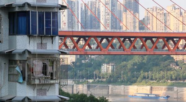 重慶這棟樓太猛!高24層卻不裝電梯,內部道路堪比迷宮 重慶這棟樓太猛!高24層卻不裝電梯,內部道路堪比迷宮