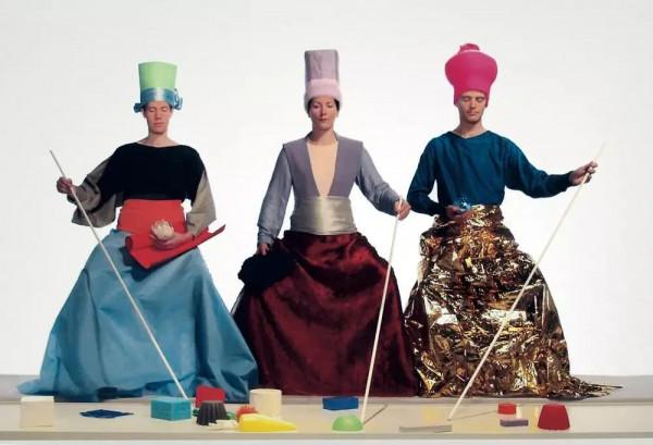 面對新一輪防控，用什麼姿勢看藝術？| 藝術栗子