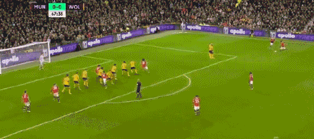 英超-C羅進球越位B費中橫樑 曼聯0比1狼隊