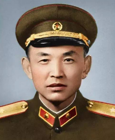 這位黃埔生借槍擊斃兩名日兵，懷疑國軍戰鬥力改投八路，後成少將