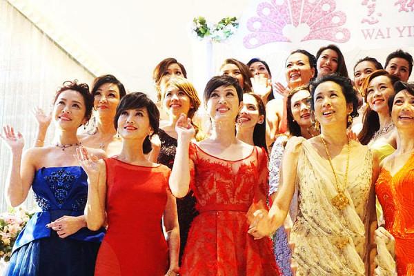 追求“V”字臉的明星真的是“少時不懂方臉好，到了中年才醒悟”