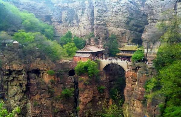 河北又一景點躥紅，有五嶽奇秀攬一山的美譽，距市中心只有50公里