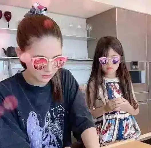 昆凌改變了周杰倫一家的基因