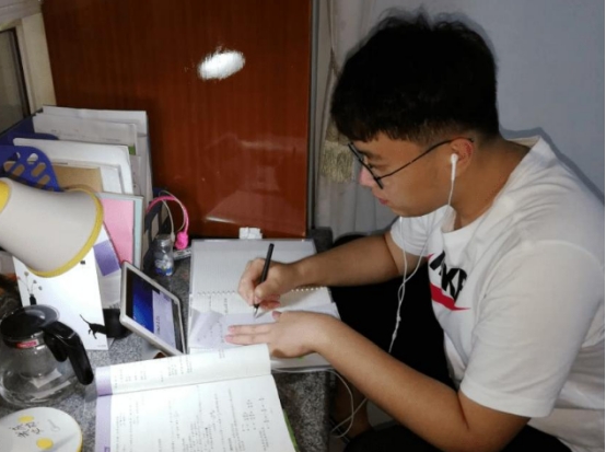 “早知如此,寧願不讓孩子考研”,老人的話,引起眾多家長的共鳴 “早知如此,寧願不讓孩子考研”,老人的話,引起眾多家長的共鳴