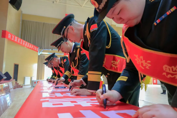 我的老連長,今天退役了 我的老連長,今天退役了