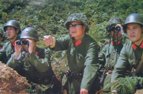 1984年廖錫龍一戰成名,鄧小平拍板:應該重點培養,先讓他當軍長 1984年廖錫龍一戰成名,鄧小平拍板:應該重點培養,先讓他當軍長