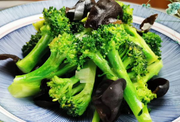 好吃不胖的家常小炒，脆嫩爽口，刮油減脂，晚餐可以放心吃