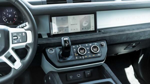 Manhart操刀 路虎衛士爆改亮黑DP 500套件