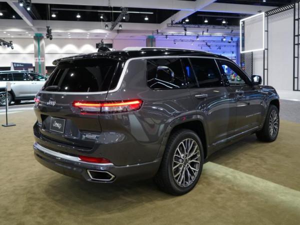 車長超過5.2米，軸距超過3米，詳細圖解大切諾基L