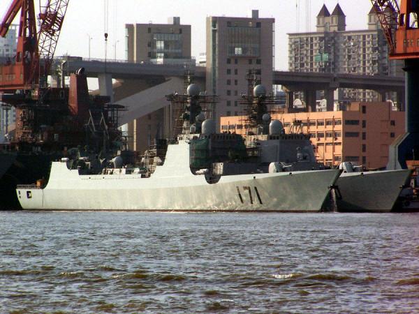 海軍最冒險的嘗試，052C一次下6艘訂單，還做了研製失敗的準備