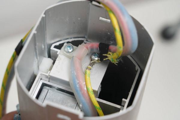 桌面島臺必裝的升降插座怎麼買？硬核拆解橫評公牛愛瑞堡等6款