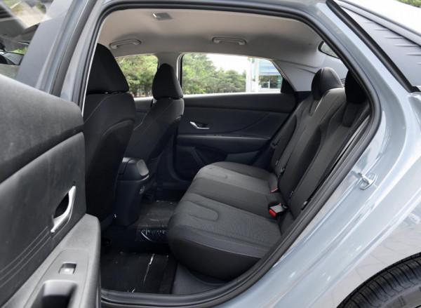 SUV不如轎車省油,這三款10萬左右的緊湊型車,舒適還耐用 SUV不如轎車省油,這三款10萬左右的緊湊型車,舒適還耐用