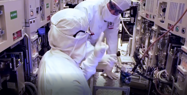 美韓聯合將日本晶片逼入絕境，晶片大佬為復仇投奔中國紫光集團