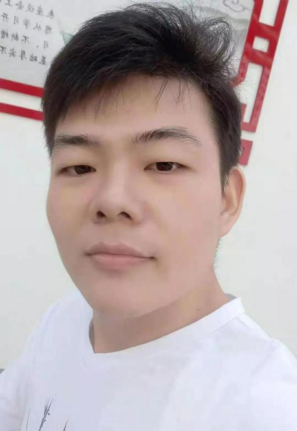 川藏線上經常會有女生搭順風車，她為什麼跑過去體會“窮遊”？