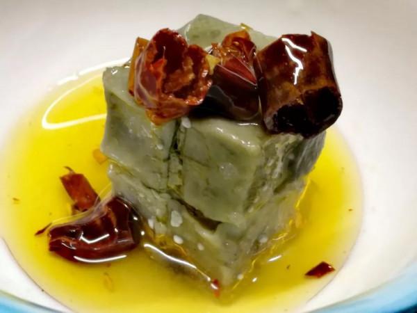 聞著臭,吃著香,神奇食物臭豆腐的來歷 聞著臭,吃著香,神奇食物臭豆腐的來歷