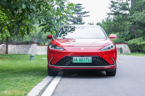 真實試駕極狐阿爾法S：底盤超穩，智慧輔助駕駛系統有點意思！