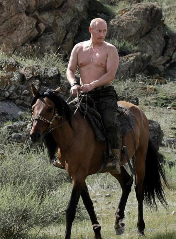 普京的鐵骨柔腸:與前妻相愛30年後無奈放手,單身至今仍未娶新妻 普京的鐵骨柔腸:與前妻相愛30年後無奈放手,單身至今仍未娶新妻