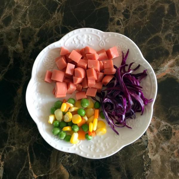 想吃披薩不要出去買啦，自己在家做一樣好吃，不用發麵，一學就會