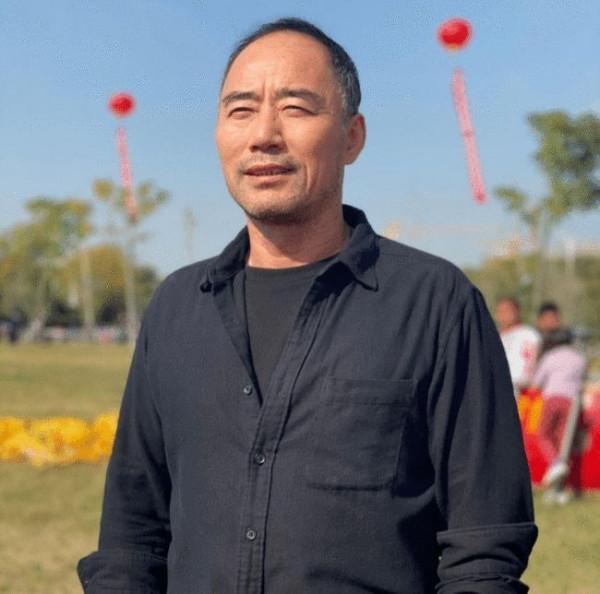 10年前爆火的旭日陽剛,如今差別大,一個年入百萬一個只能去搬磚 10年前爆火的旭日陽剛,如今差別大,一個年入百萬一個只能去搬磚