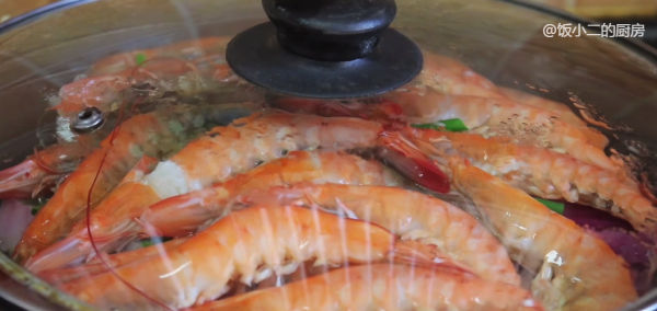 白灼蝦的天王級做法，教你一個不外傳做法，不加一滴水，比飯店香