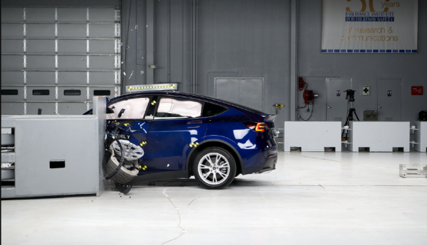 誰說電動車不安全？特斯拉Model Y獲IIHS“最佳安全獎”