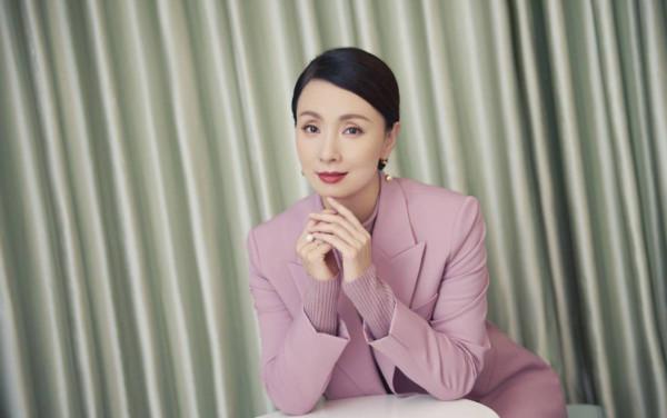 徐崢花邊緋聞那麼多，陶虹卻堅決不離婚，實際上她的聰明你想不到